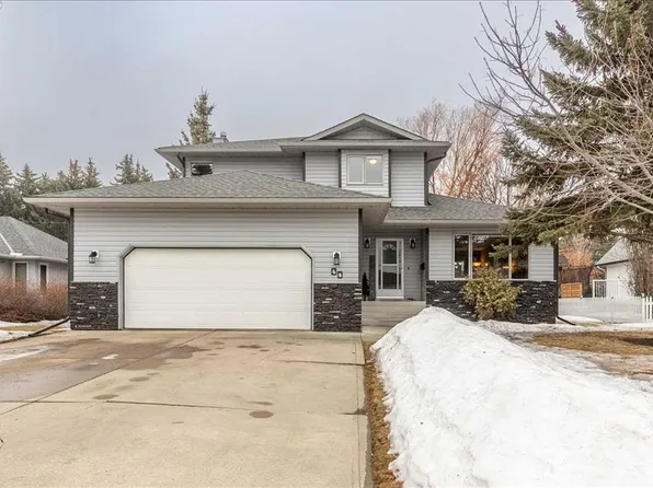 44 N Pickwick Ln, Lacombe, AB T4L 1T5