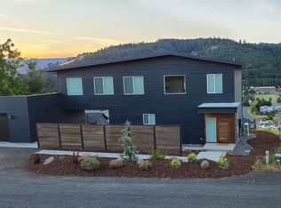 460 NW Spring St, White Salmon, WA 98672