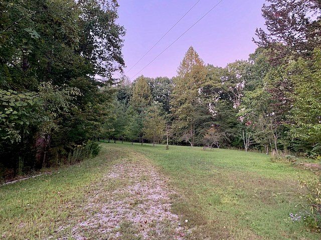 2nd image of 210 Knob Pointe Ln