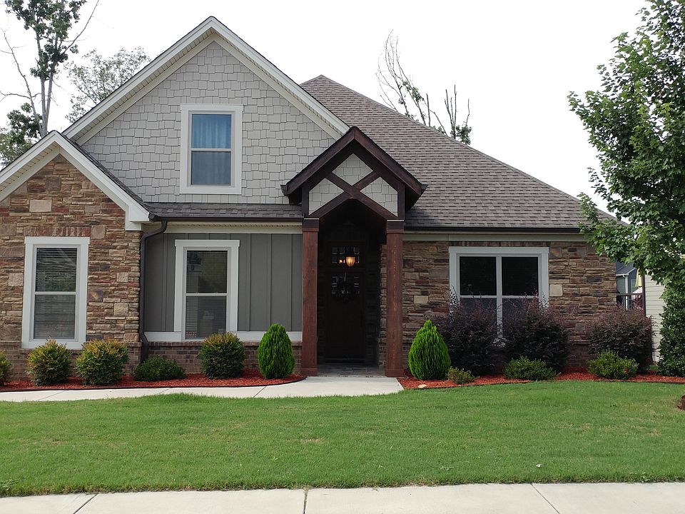 LandscapLevel lot with cedar
