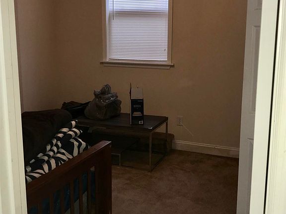 4th image of 104 Prowler Lane