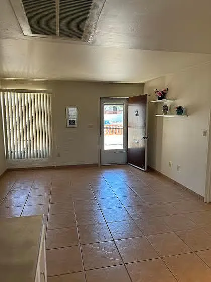 437 S Paseo Madera #B — Photo 10