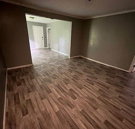 2nd image of 4402 Highland Rd