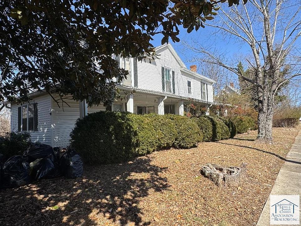 1st image of 456 Church St