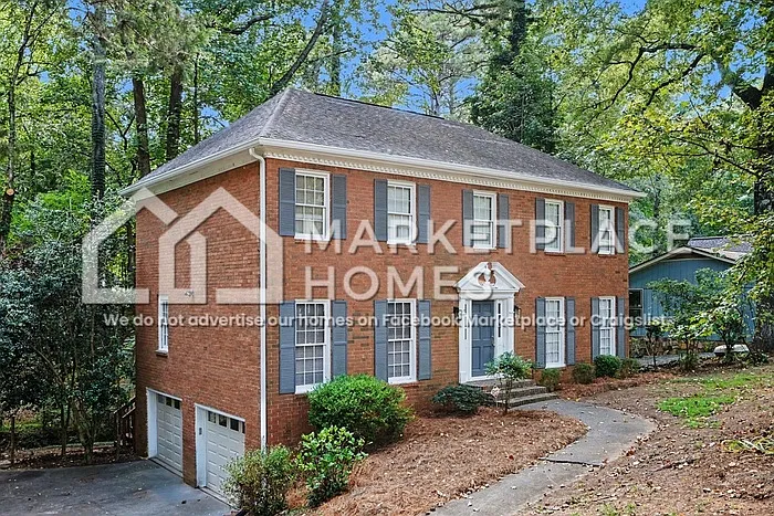 4 bed, 2.5 bath, 2684 sqft, $2,295 — Photo 2
