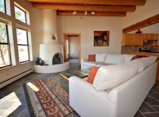 39 Camerada Rd, Santa Fe, NM 87508