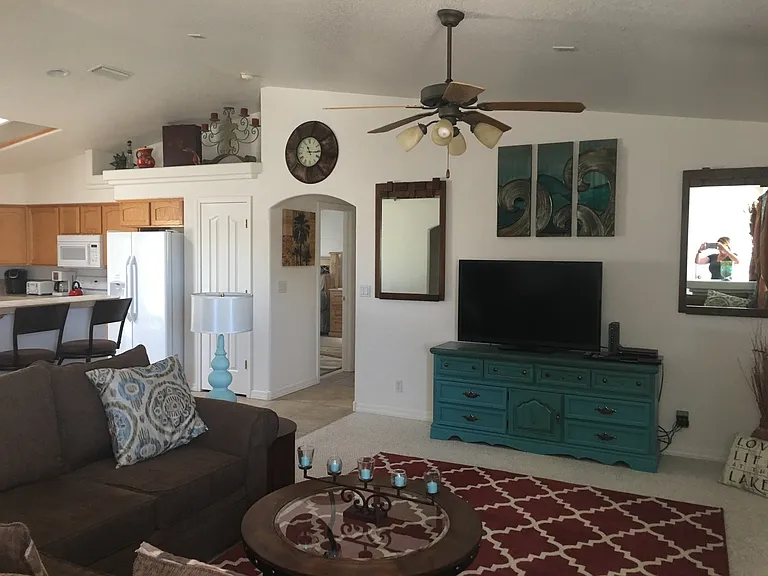 3715 Beachview Dr — Photo 6