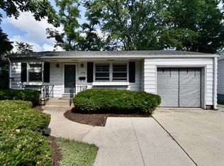 1304 S Linden St, Normal, IL 61761