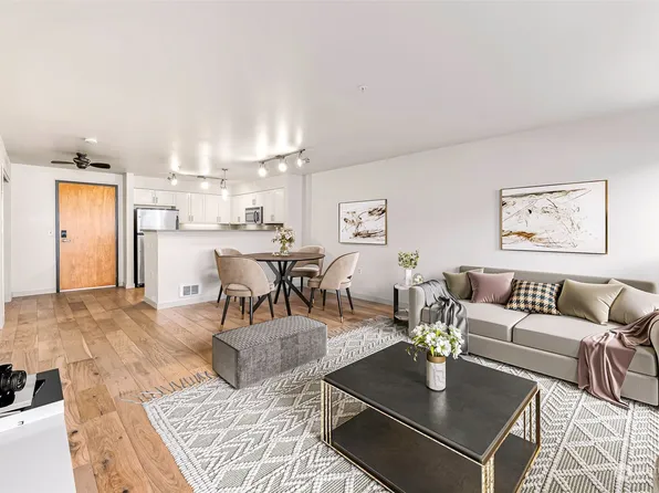 827 Hiawatha Place S #409, Seattle, WA 98144