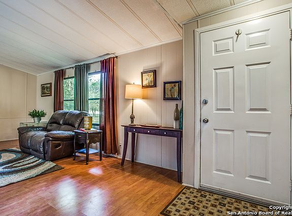 5th image of 180 Country Acres Dr