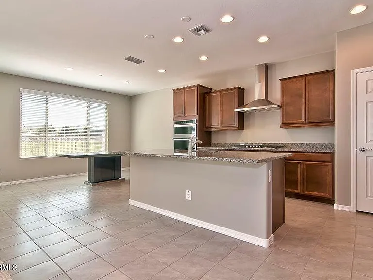 6303 S 24th Pl — Photo 26