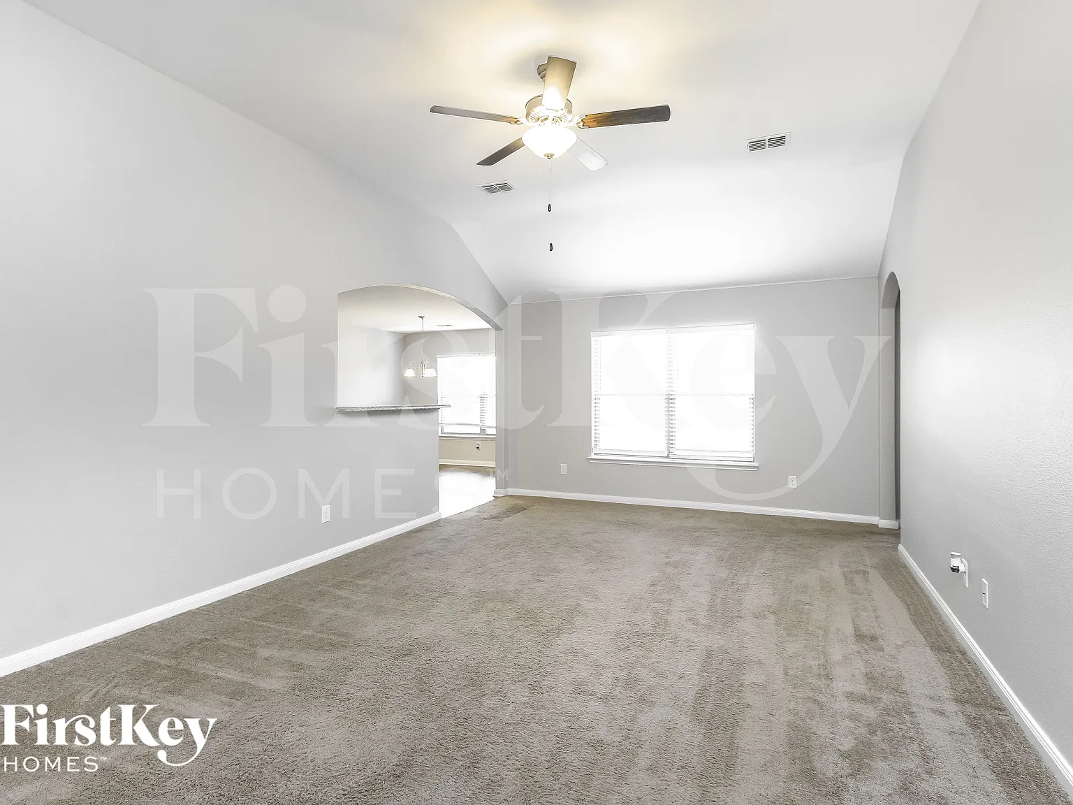 3 bed, 3.0 bath, 1643 sqft, $2,105 — Photo 3