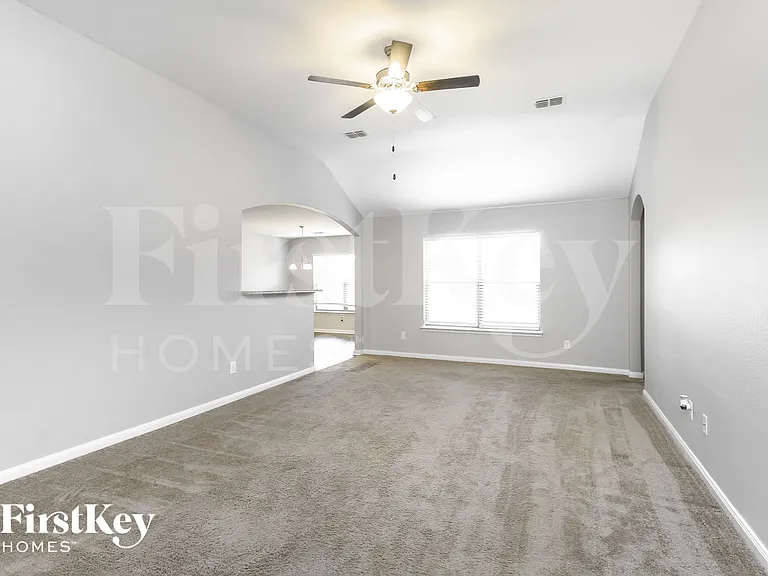 4122 Perch Dr — Photo 3