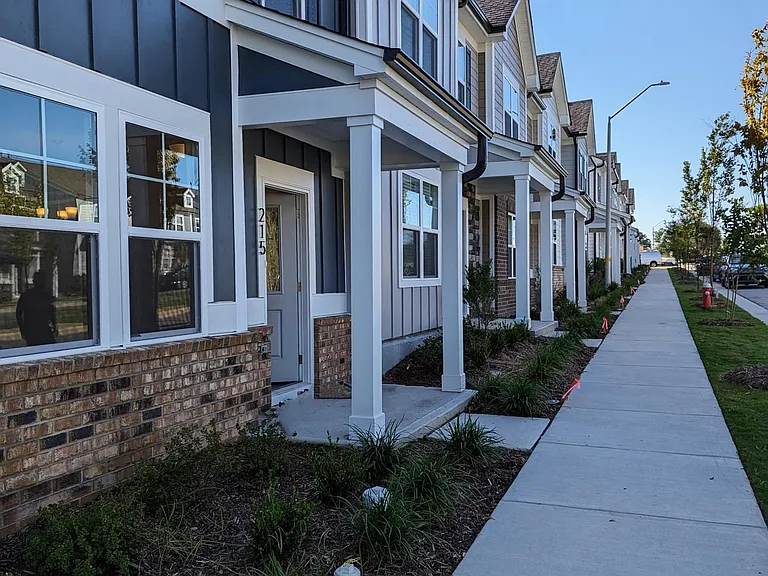 215 Parker Station Ave — Photo 4