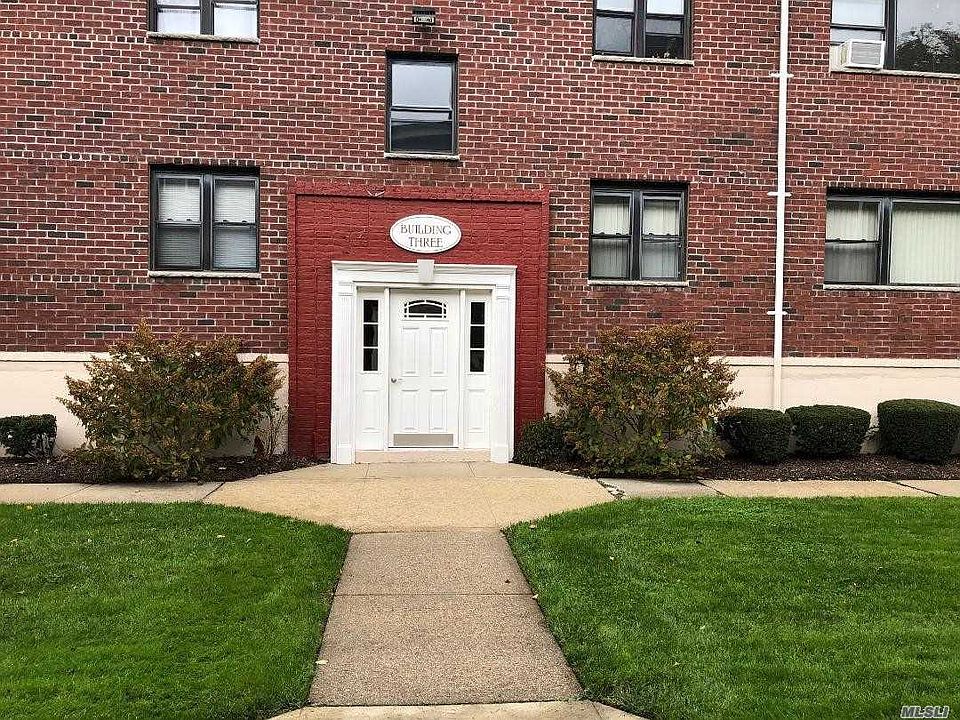 2nd image of 55 Tulip Ave