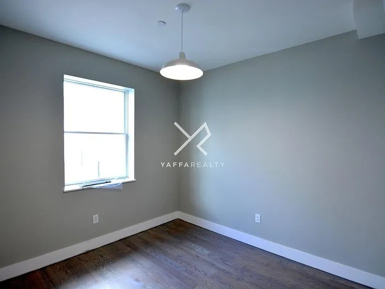 806 Saint Johns Pl #2C — Photo 5