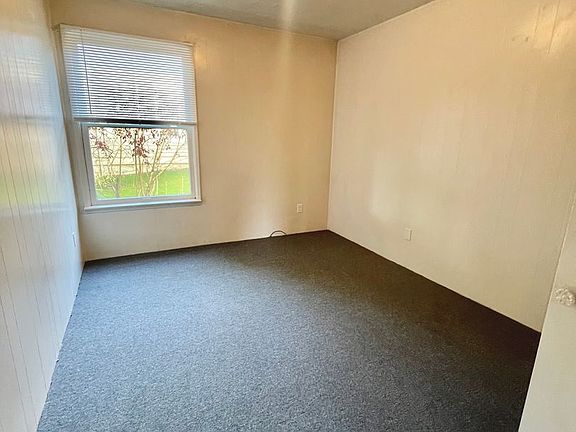5th image of 460 Siskiyou Blvd #460B