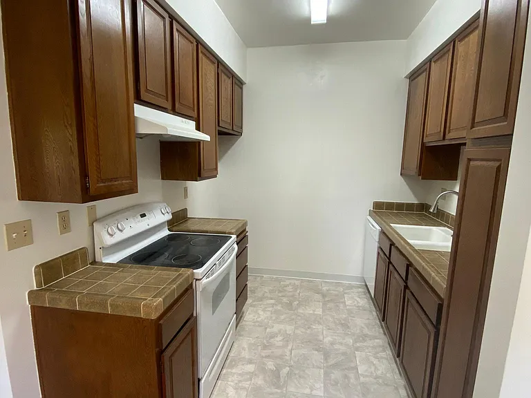11425 Rochester Ave #3 — Photo 8