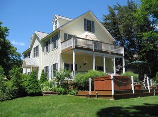 25 Lanphiers Cove Rd, Branford, CT 06405