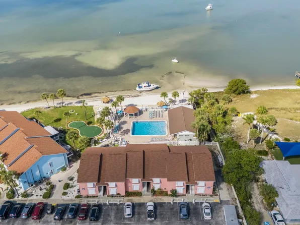 3595 41st Ln S #48B, Saint Petersburg, FL 33711