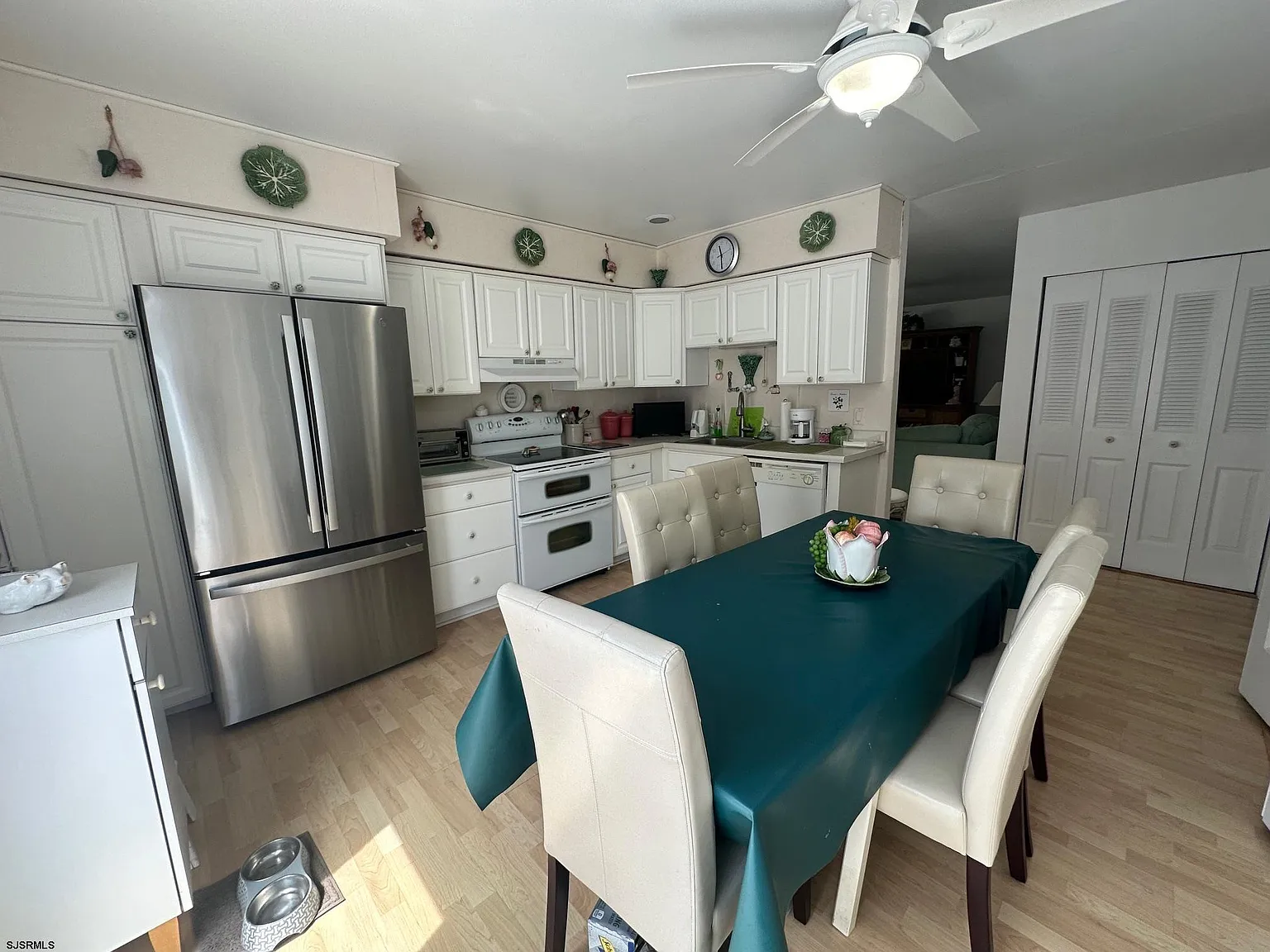 3 bed, 2.0 bath, $1,900 — Photo 3