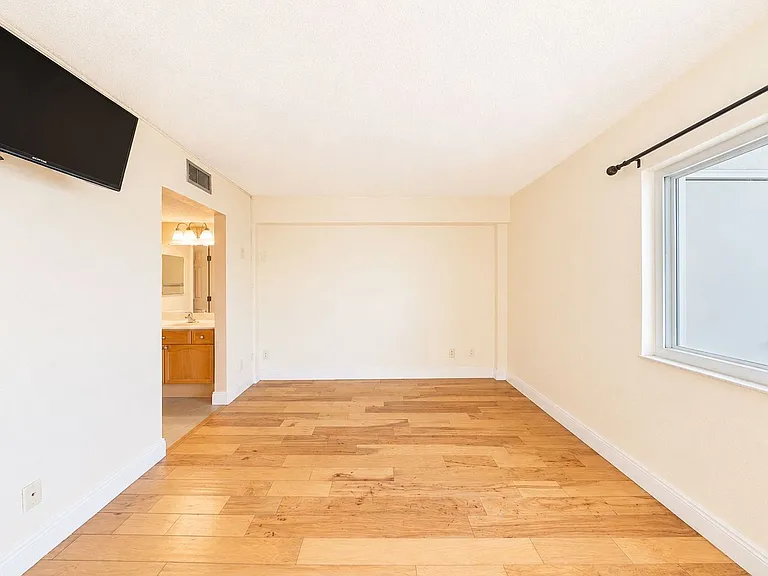 145 Halifax Ave #209 — Photo 11