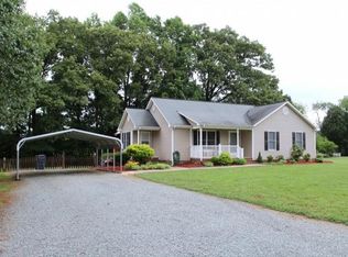 3344 Golden Oaks Dr, Graham, NC 27253