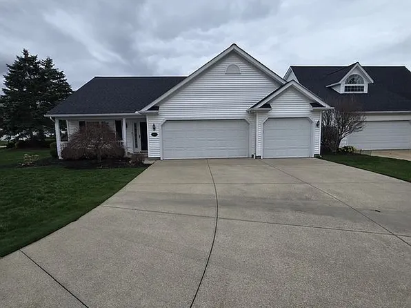 813 Cornflower Ln, Madison, OH 44057