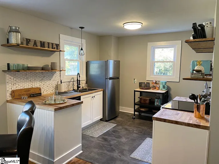 214 Clemson Ave — Photo 17