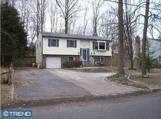 567 Lake Blvd, Lindenwold, NJ 08021