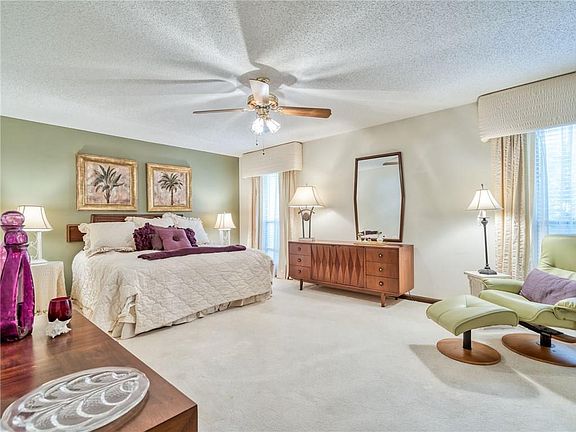 5th image of 1642 Plantation Oaks Ln