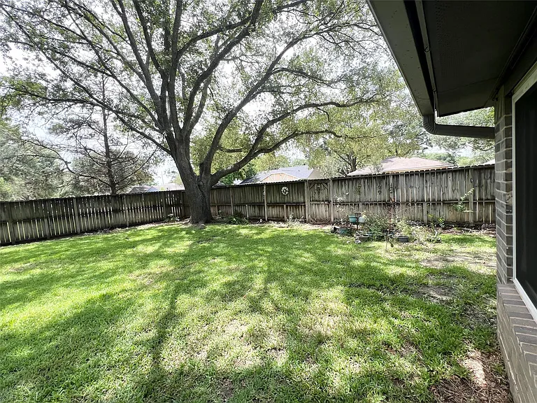 3215 Keywood Ln — Photo 21