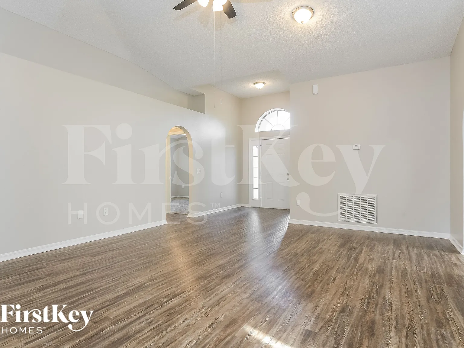3 bed, 2.0 bath, 1632 sqft, $2,230 — Photo 3