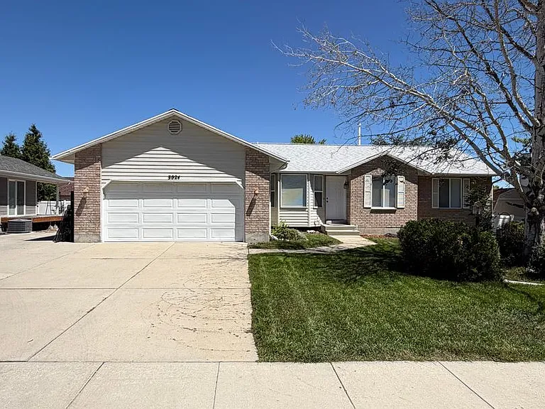 3924 W Dunkeld St — Photo 1