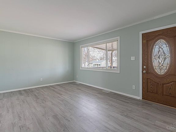 3rd image of 604 Richardson Dr