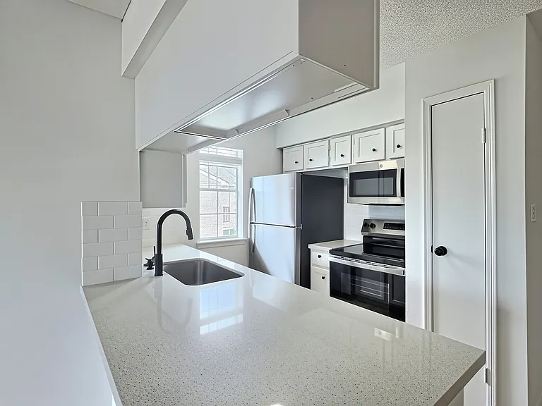 3100 Jeanetta St #810 — Photo 3