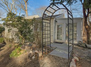 Cross Hwy, Westport, CT 06880