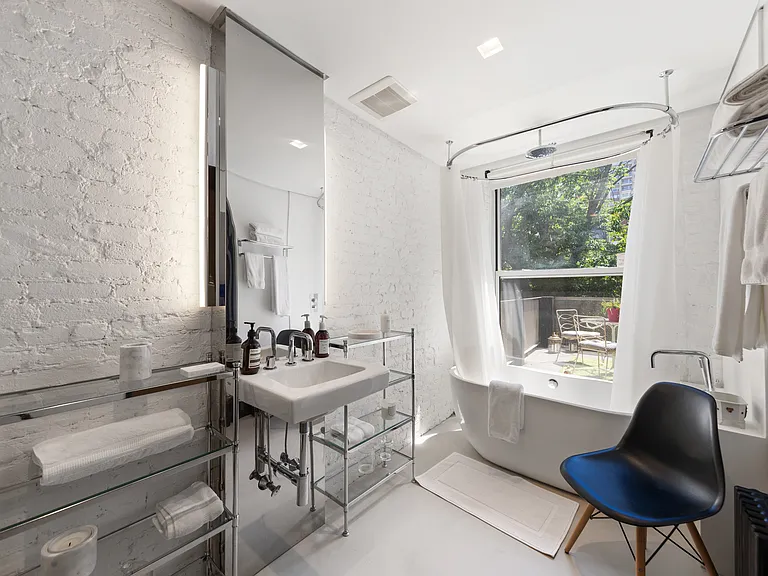126 E 62nd St #2 — Photo 13