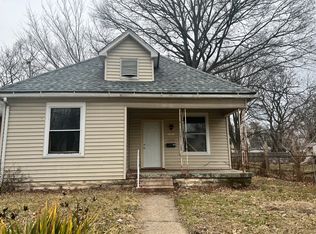 1638 5th Ave, Terre Haute, IN 47807