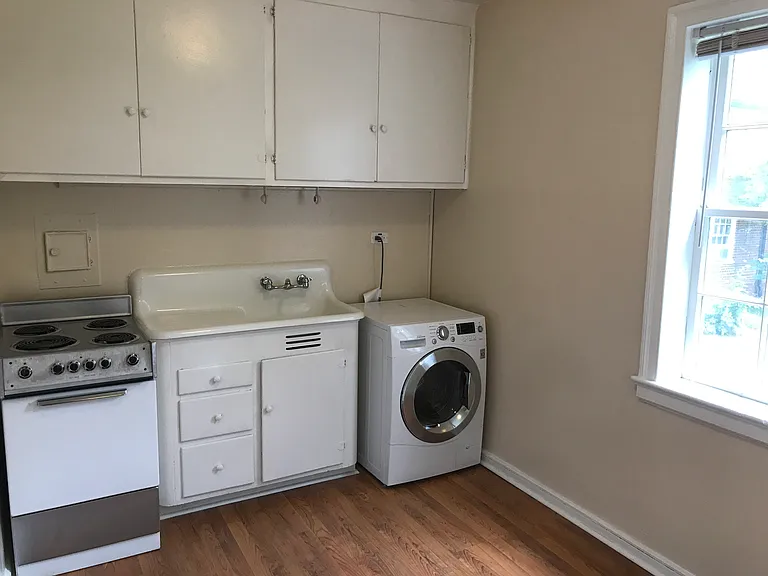 2845 Thornhill Rd #123B — Photo 11
