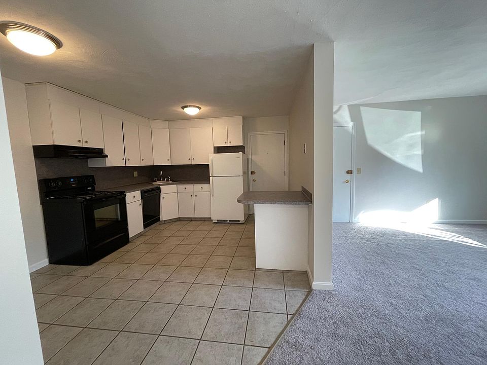Kitchen & Living Room