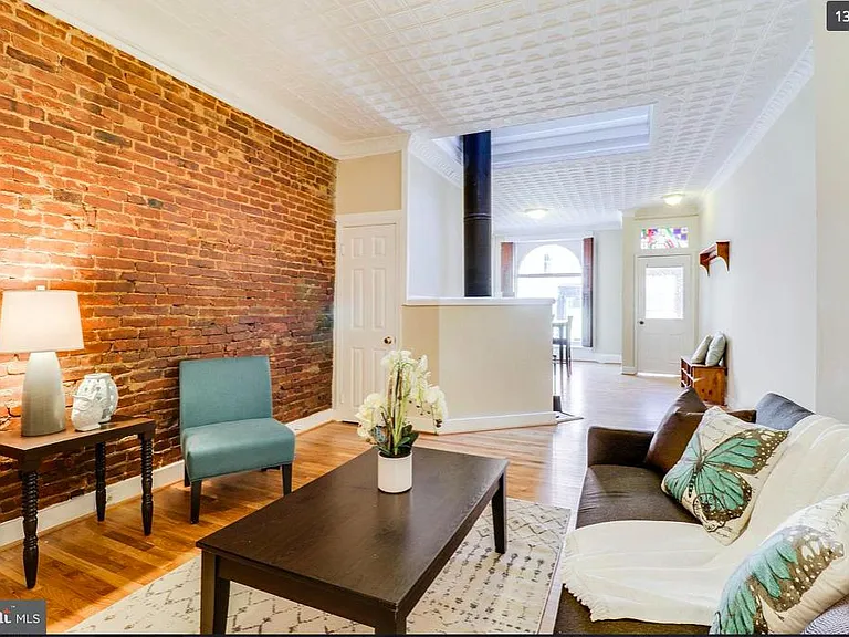 1309 Light St — Photo 9