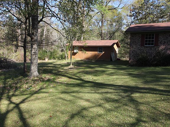 4th image of 303 Webb St