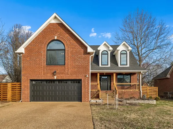 220 Lone Oak Dr, White House, TN 37188