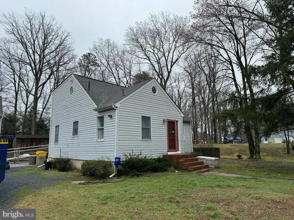 8453 Woodland Rd, Millersville, MD 21108