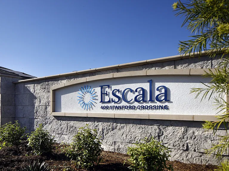 Escala at Stanford Crossing — Photo 14