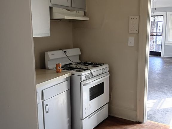 4th image of 222 S 43rd St