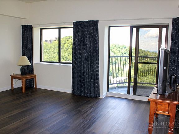 4th image of 303 Sugar Top Drive #3625