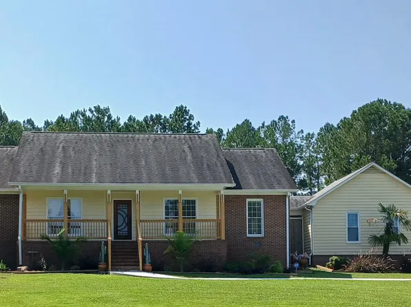 176 Waters Edge Dr, Lizella, GA 31052
