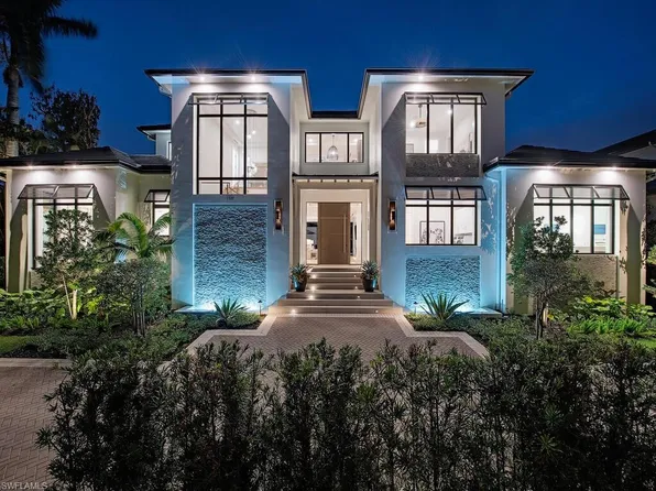 1537 Gordon DR, NAPLES, FL 34102